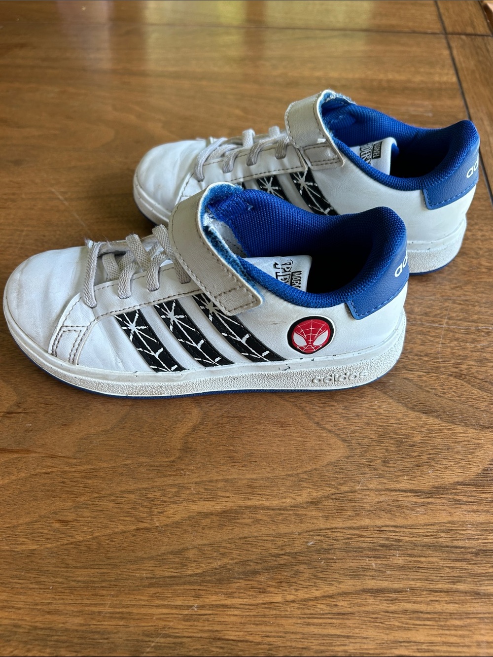 adidas Kids White and Blue Spider-Man Accent Sneakers